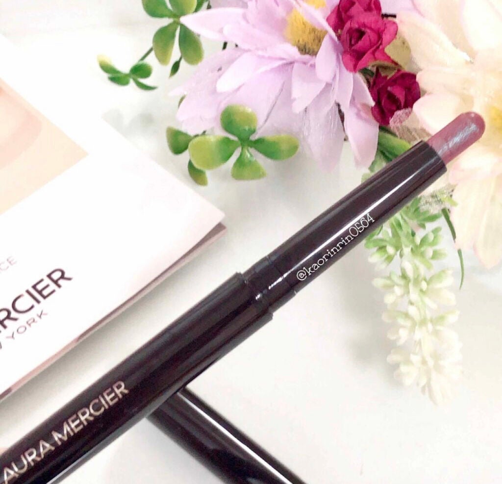 「変幻自在の美しさが人気のヒミツ。輝くラメアイシャドウで誰よりも目立っちゃおう♡」の画像(#100371)