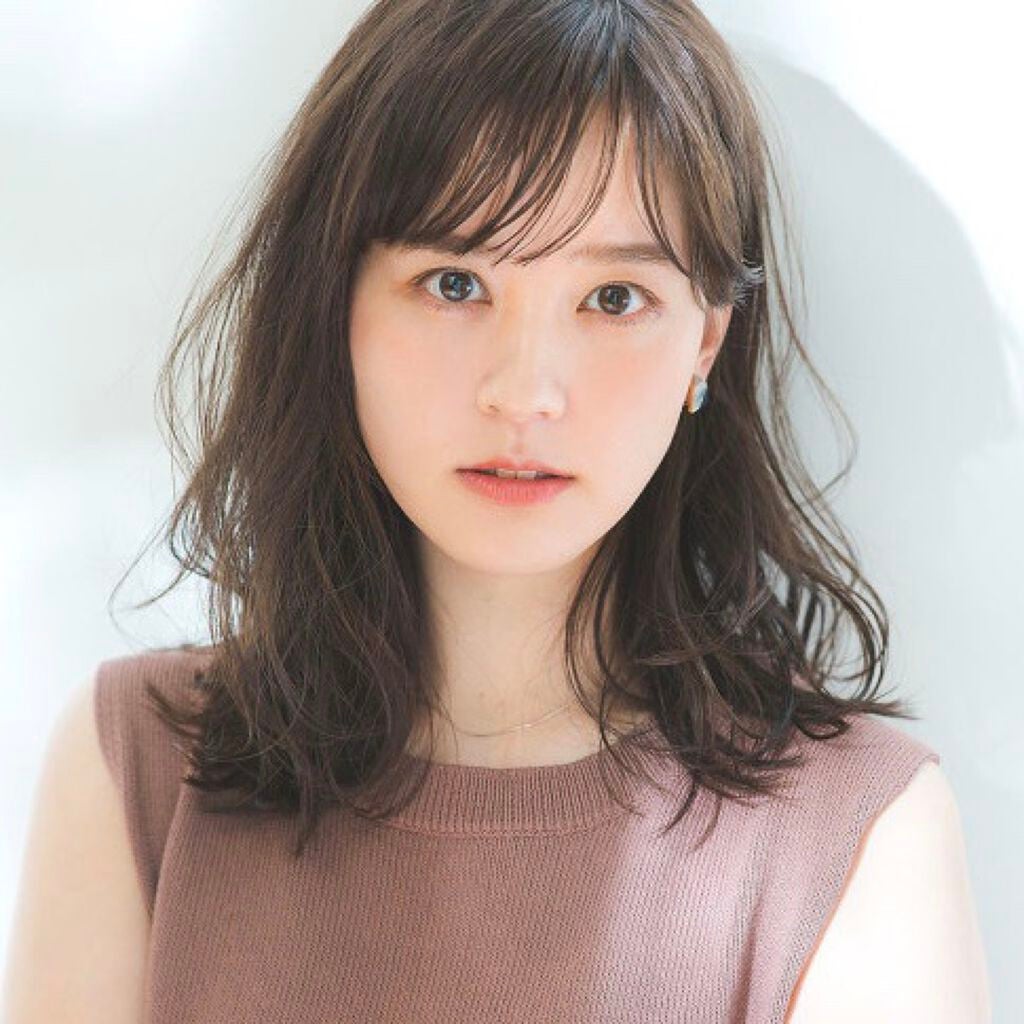 「自撮りと他撮り、別人みたいになってない?写真うつりのいい子がやってる㊙︎テク」の画像(#103348)