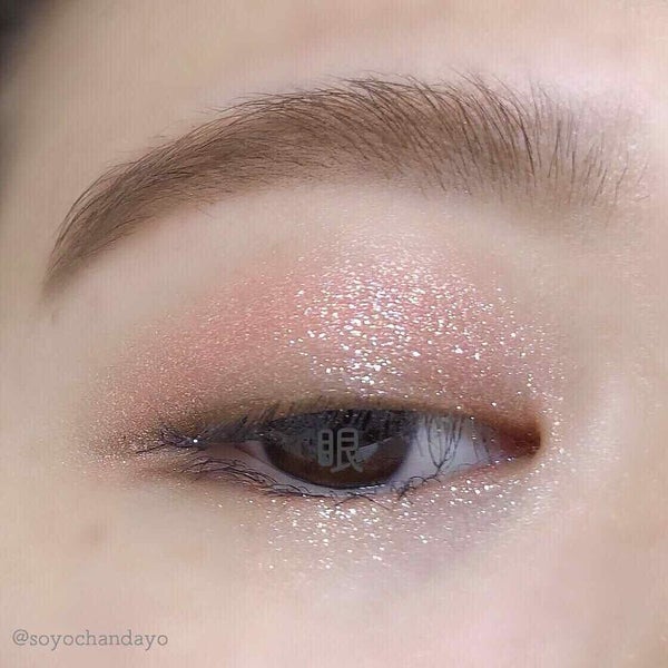 「離れ目の悩みはメイクで解消!初心者さんでも簡単な4つのテクニックを紹介!」の画像(#114581)