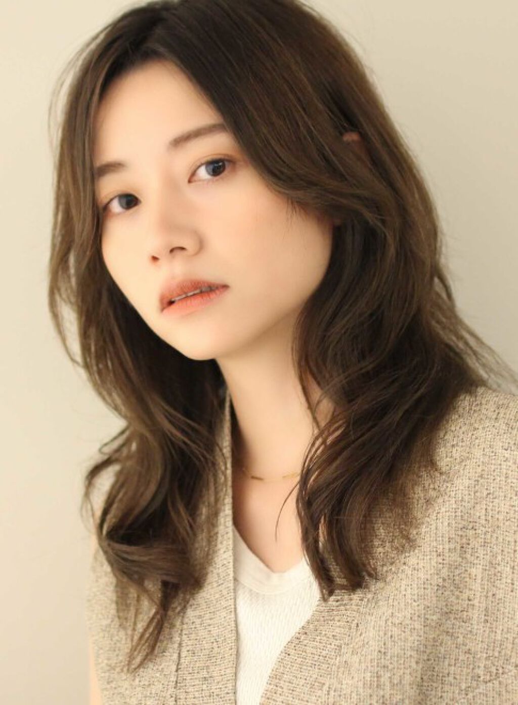 「リアルに使えるブラウンリップのメイク術。春夏から秋冬まで使える万能カラーで"最強の私"に。」の画像(#114927)