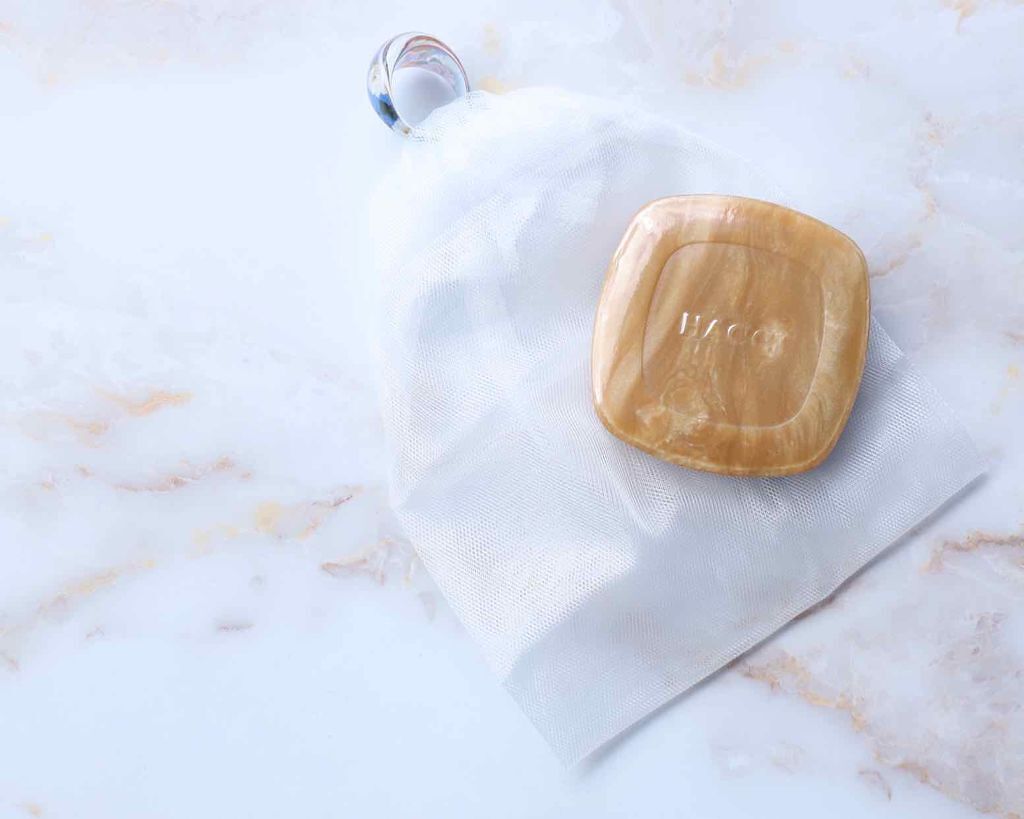 「毛穴の黒ずみケアにおすすめの洗顔石鹸12選!敏感肌など肌質別に紹介【プチプラ中心】」の画像(#116234)