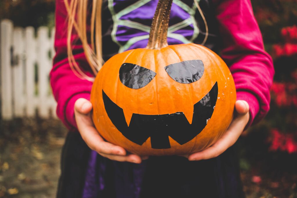 もうすぐやってくる可愛いイベント♡ハロウィンメイクコスメをご紹介！の画像