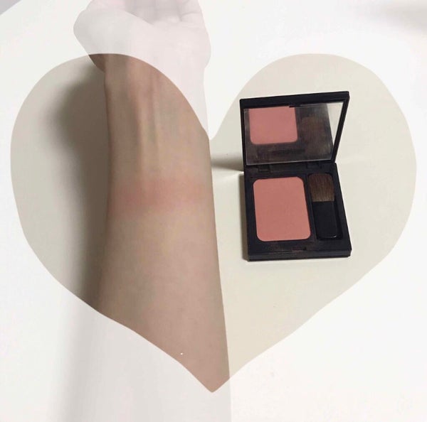 「【40代向け】自然な血色感でくすみを一掃!アラフォー世代におすすめなチークの入れ方」の画像(#120893)