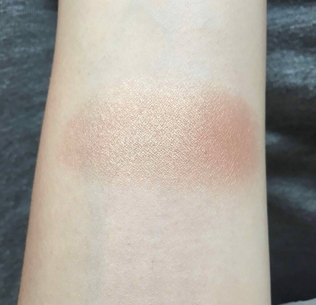 「【40代向け】自然な血色感でくすみを一掃!アラフォー世代におすすめなチークの入れ方」の画像(#120921)