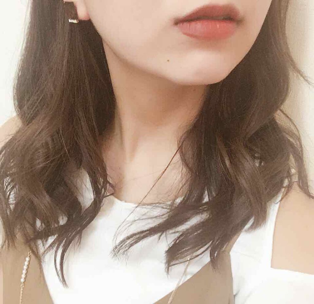 「口紅が落ちない方法って?キスしても落ちないおすすめアイテム10選」の画像(#125887)