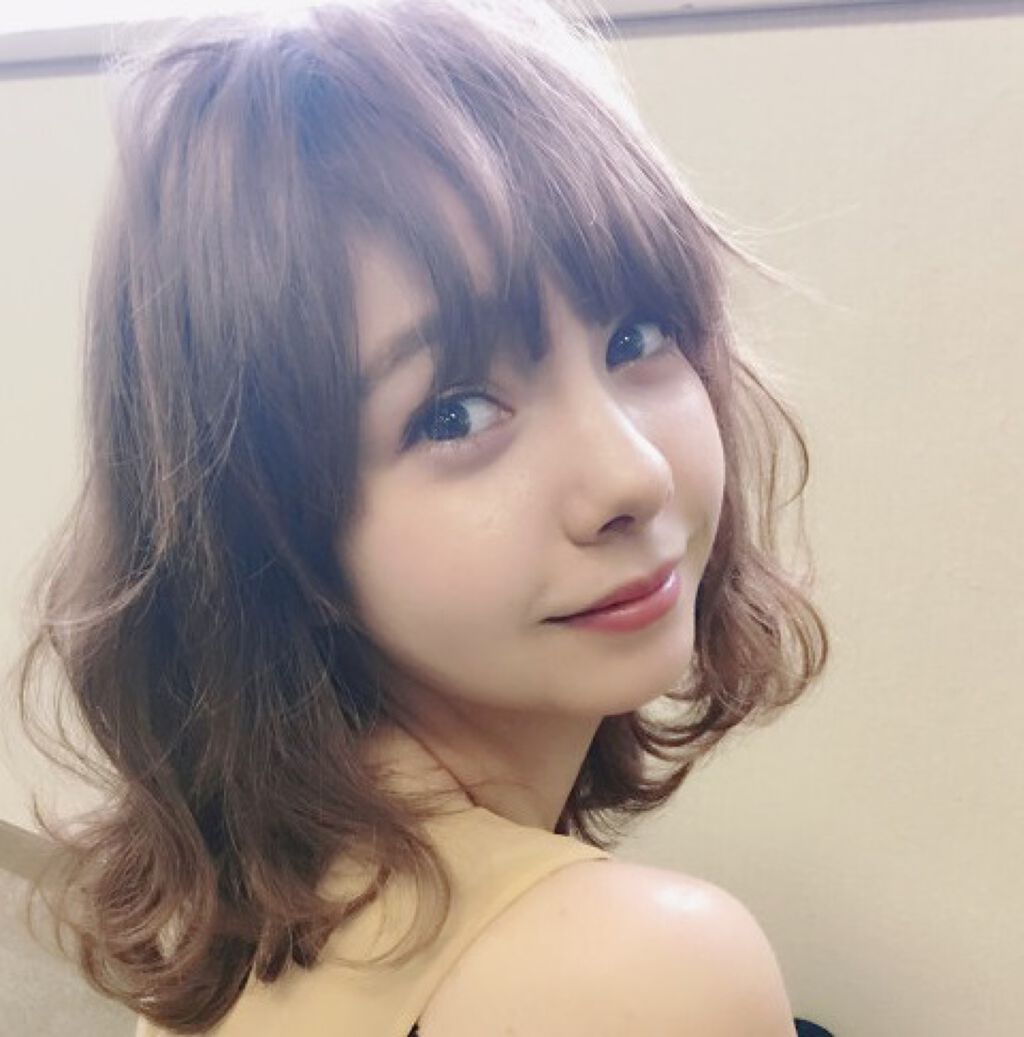 「クッションファンデに下地は必要!相性が良い下地の選び方とツヤ度がアップするおすすめ下地」の画像(#137454)