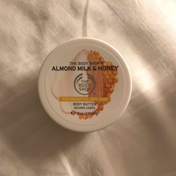 「ボディバターおすすめ12選【プチプラ・デパコス】効果的な使い方でつるスベ肌に!クリームとの違いとは?」の画像(#146806)