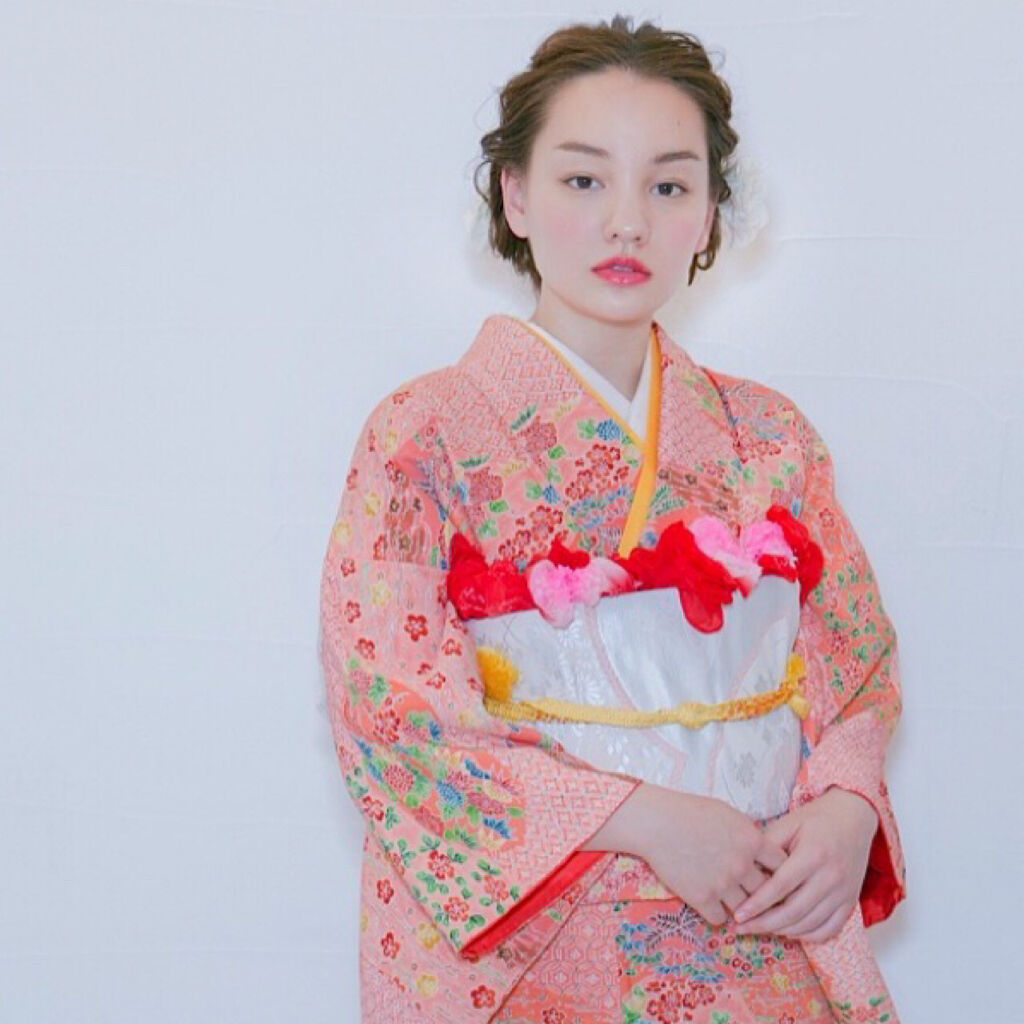 「【着物姿にぴったり】「和装メイク」におすすめのアイテム&メイクテクニック」の画像(#147520)