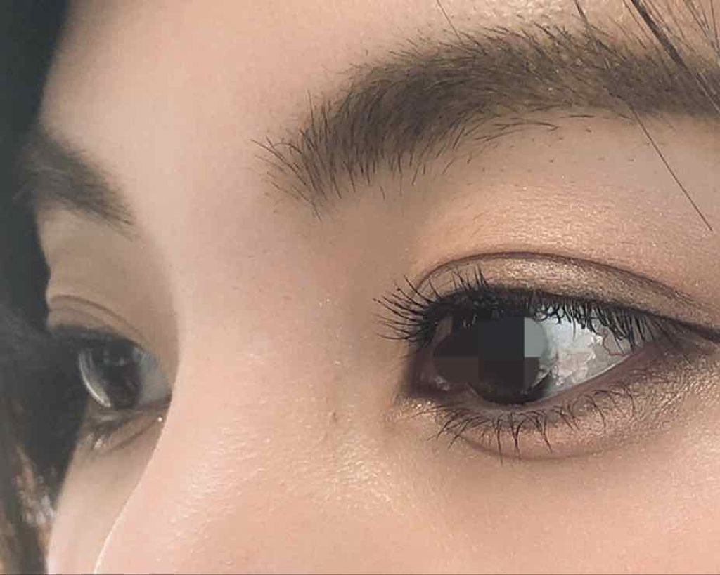 「ビューラーの使い方【初心者必見】一重・奥二重・二重別の使い方と下まつ毛のビューラーのやり方」の画像(#149943)