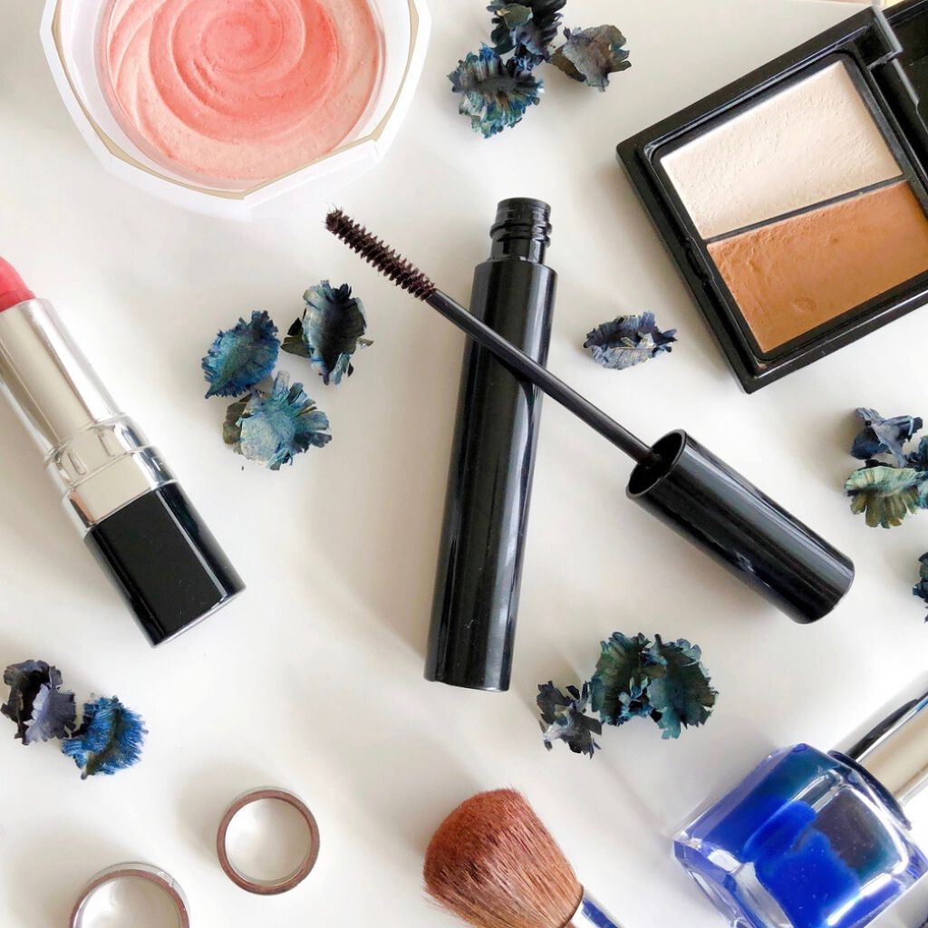 【5万円が当たる】ポーチの中身、見せてください♡「#コスメ大公開ウィーク」大募集!の画像