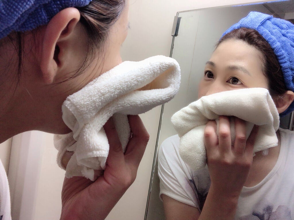 目立つブツブツにサヨナラを!角栓ケアのやり方・人気コスメランキング21選の画像