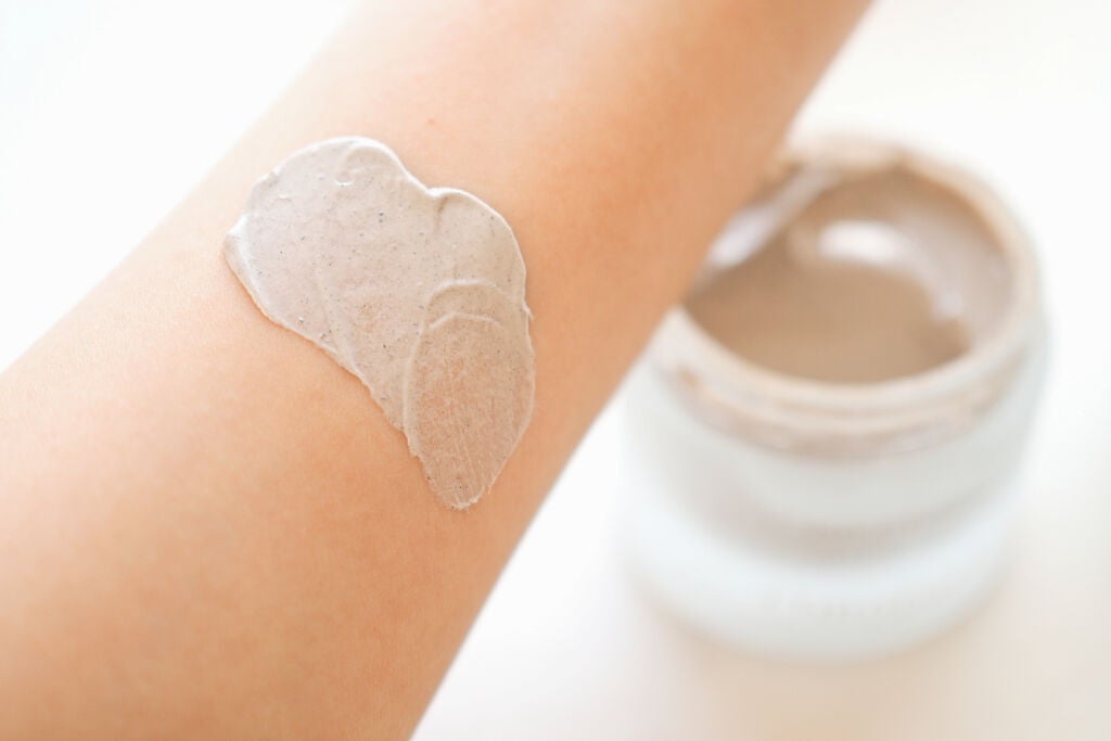 目立つブツブツにサヨナラを!角栓ケアのやり方・人気コスメランキング21選の画像