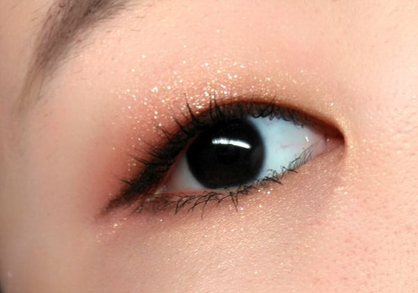 「デカ目メイクのやり方・6つのコツを総まとめ!ナチュラルに目力アップを目指す方必見」の画像(#177750)