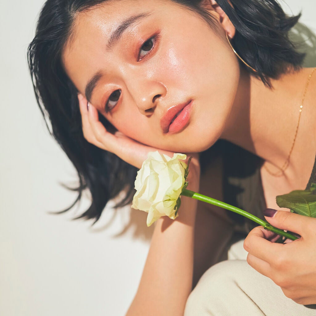 秋冬のトレンドメイク速報!"カラー×キラめきアイメイク"で、脱・マンネリ。おしゃれ上級者♡の画像