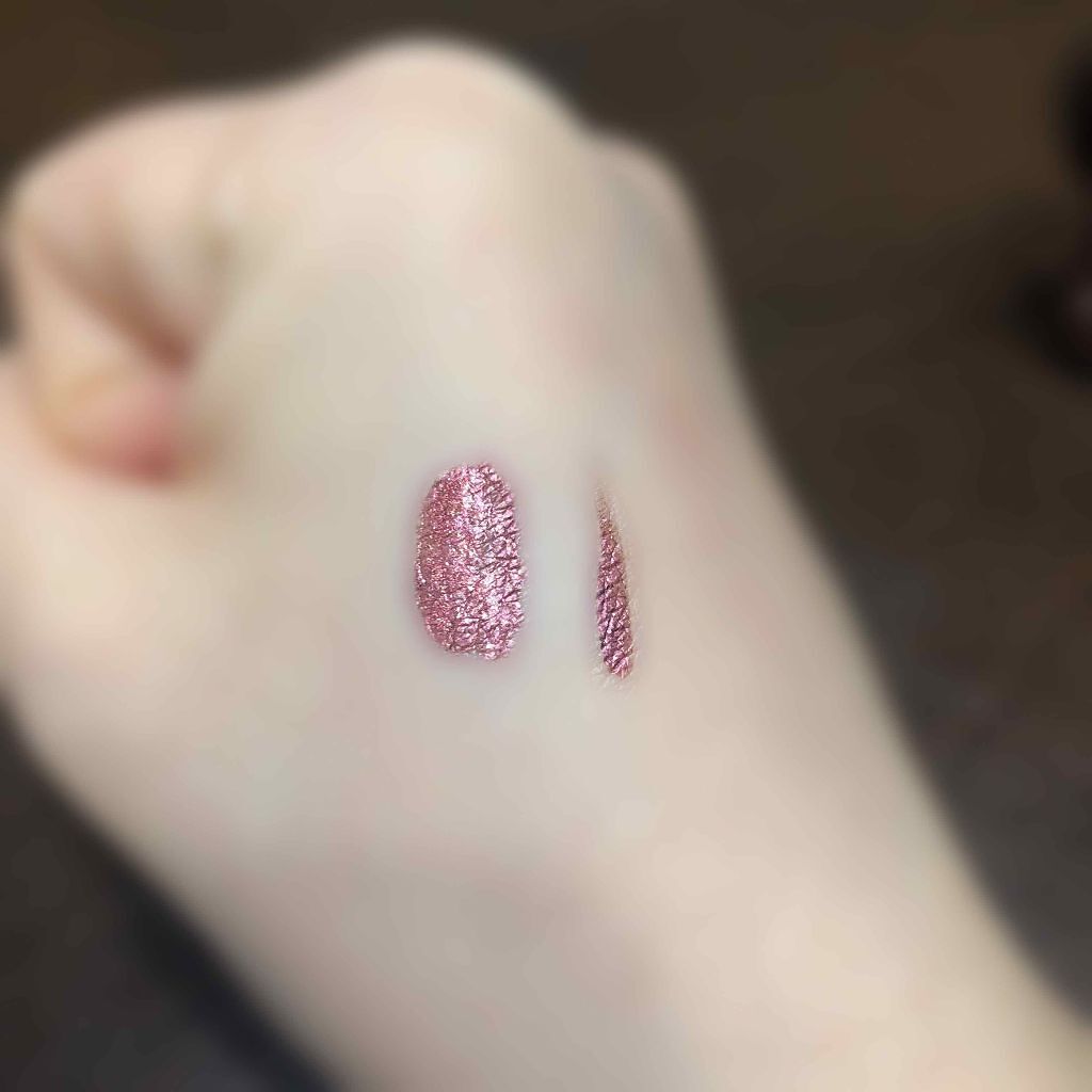 「【プチプラ・デパコス別】おすすめカラーアイライナー13選 | カラー別の特徴から使い方も」の画像(#178448)