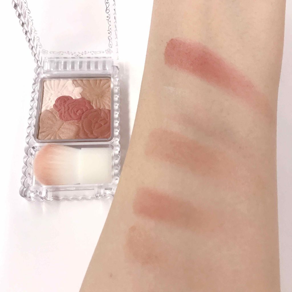 「カーキメイクが似合う人になりたい!ブルベ・イエベにおすすめカラー&コスメも徹底紹介」の画像(#180532)