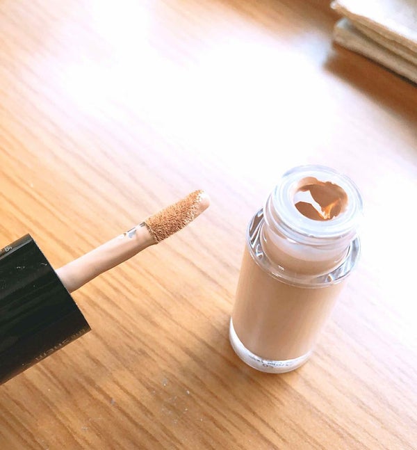 「ニキビの隠し方とは?コンシーラー以外のメイク方法や色選びのコツも!」の画像(#183147)