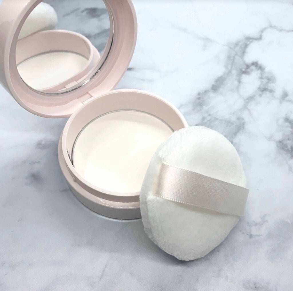 「【大人の美容にもおすすめ】ベビーパウダーの効果や使い方!赤ちゃん用だけじゃない魅力を徹底解説」の画像(#183740)