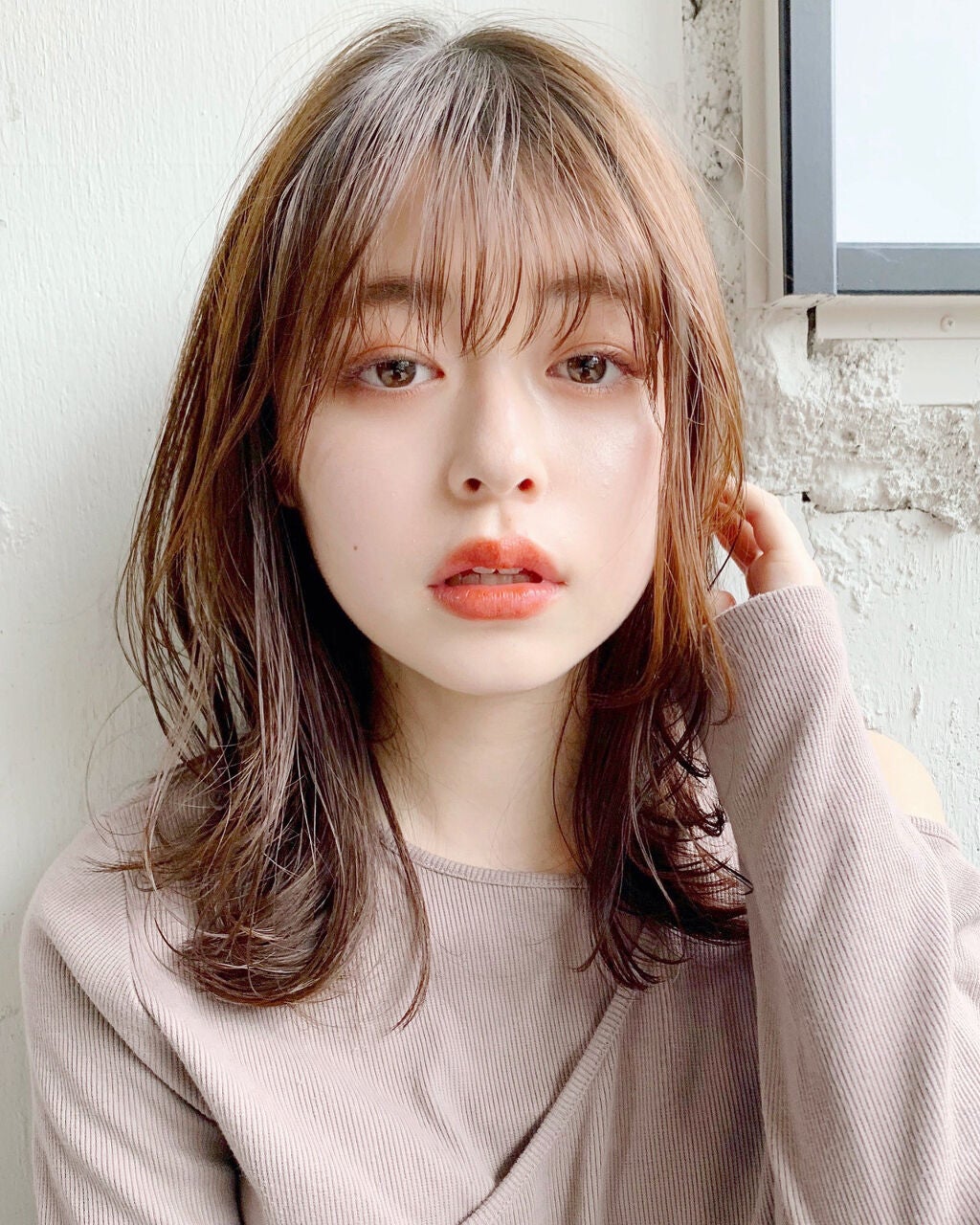 「手を汚さずにしっかりカバー!《スティックファンデ》で時短メイク」の画像(#183873)