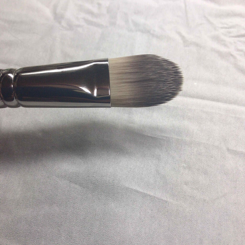 「リキッドファンデーションブラシおすすめ人気ランキング6選|ツヤ肌を叶える使い方・洗い方も徹底解説!」の画像(#195319)