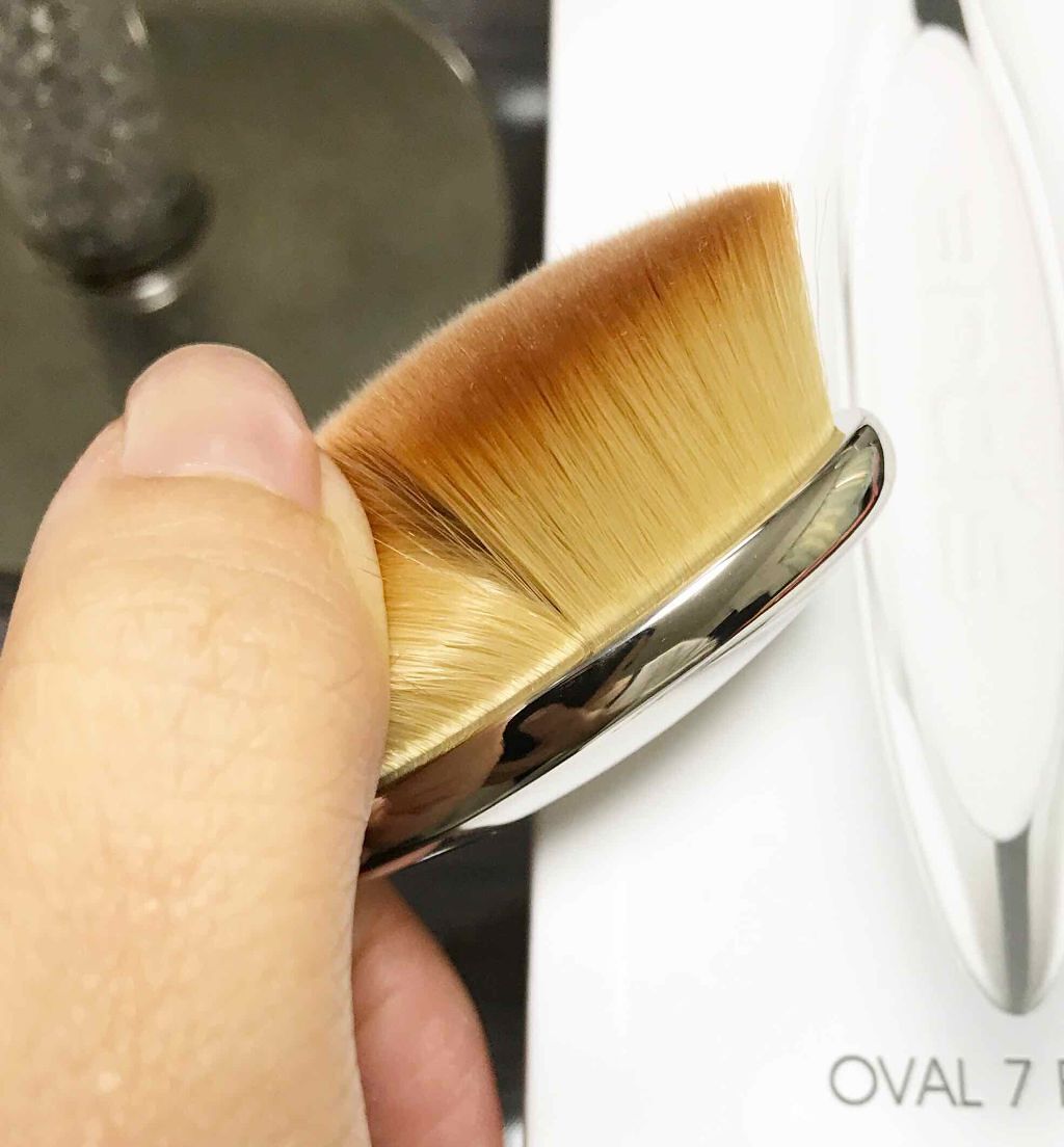 「リキッドファンデーションブラシおすすめ人気ランキング6選|ツヤ肌を叶える使い方・洗い方も徹底解説!」の画像(#195972)