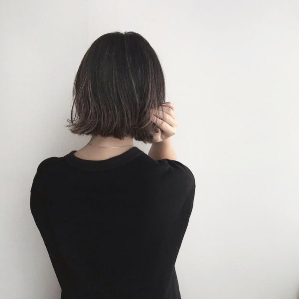 【絶対に失敗しない!】セルフインナーカラーの簡単なやり方を解説《ロングもボブもOK♡》の画像