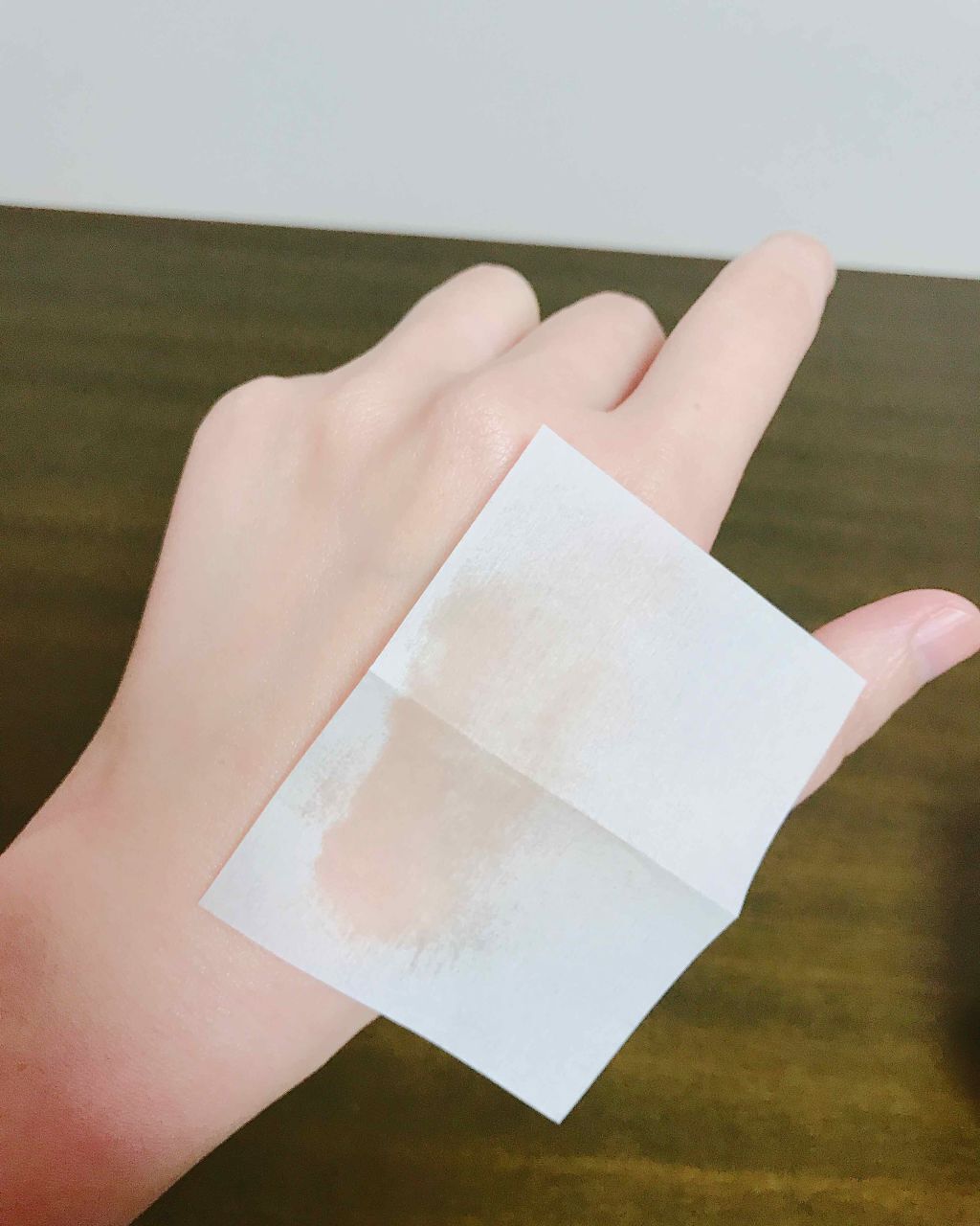 「化粧直しの必需品【あぶらとり紙の正しい使い方】効果&代用方法から人気のおすすめまで」の画像(#199213)