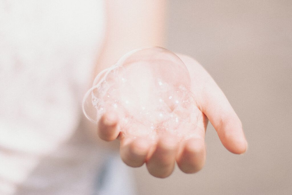 ピンクシャンプーおすすめ15選【市販】効果的な使い方&頻度、ブリーチなしでも使えるか徹底紹介の画像