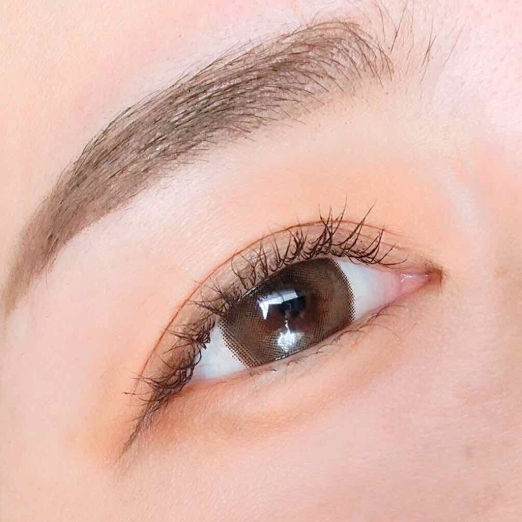 「【つり目メイクの仕方】かっこいい雰囲気を活かすメイク~解消メイクまで解説!一重・タレ目・メンズもナチュラルに」の画像(#201547)