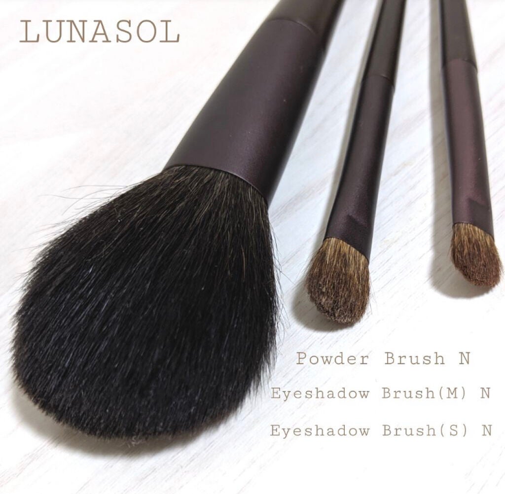 「フェイスパウダーブラシの最新おすすめランキング|選び方や効果的な使い方も徹底解説!【プチプラ&デパコス】」の画像(#202130)