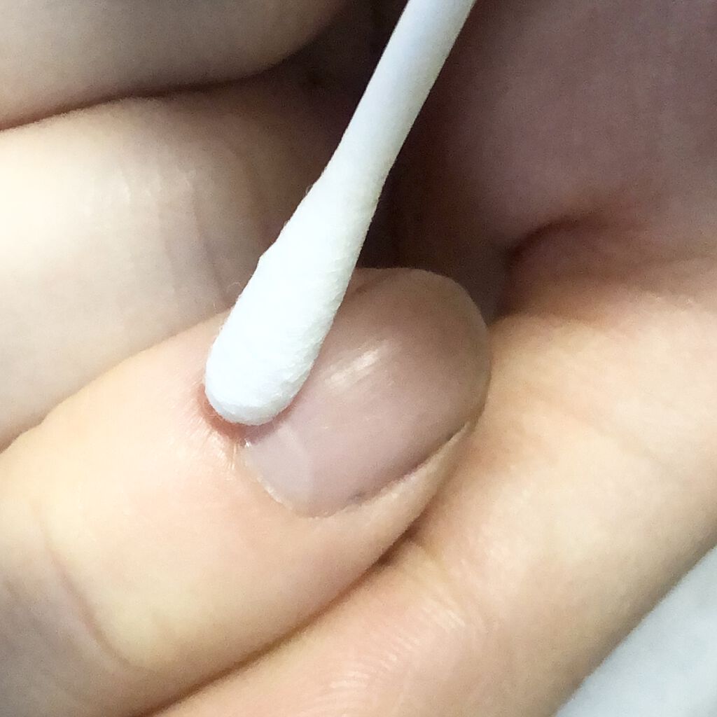 ちゅるんと透明感♪セルフで簡単なシロップネイルの作り方の画像
