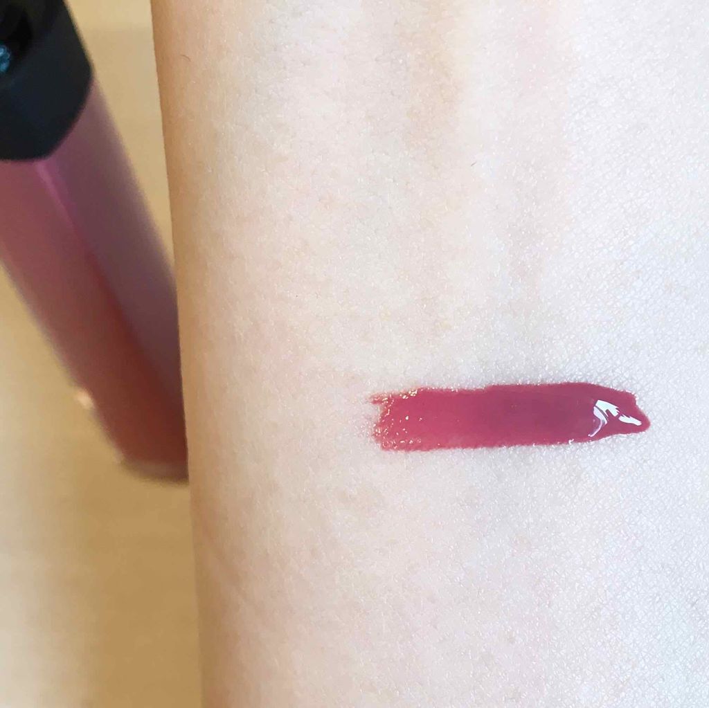 「ローズ系のリップで大人可愛いをGET。似合うカラーの選び方からおすすめ商品まで紹介。」の画像(#207067)