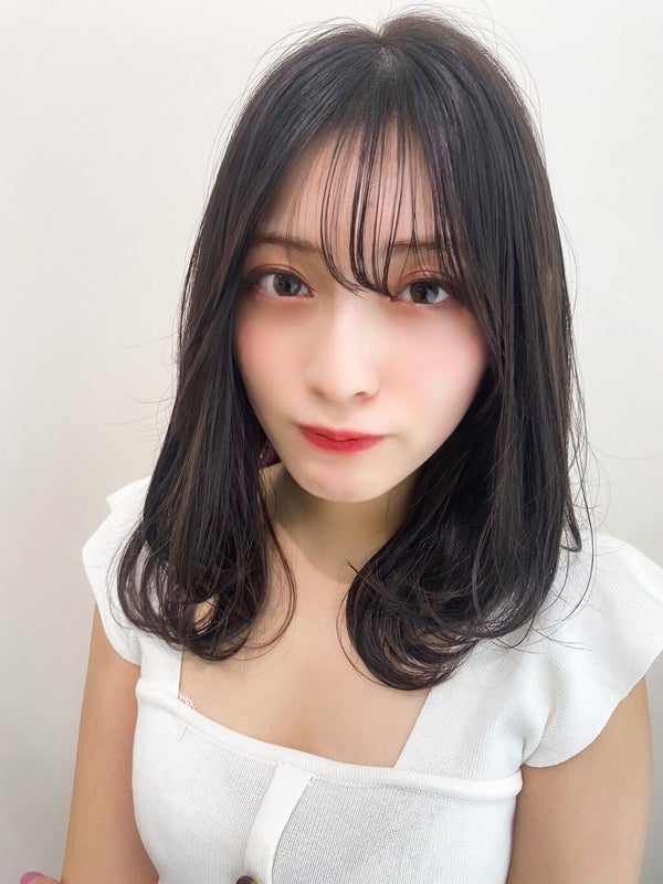 「【最新版】髪色に合わせたグレーカラコンメイク3選 | おすすめアイテムも」の画像(#212902)