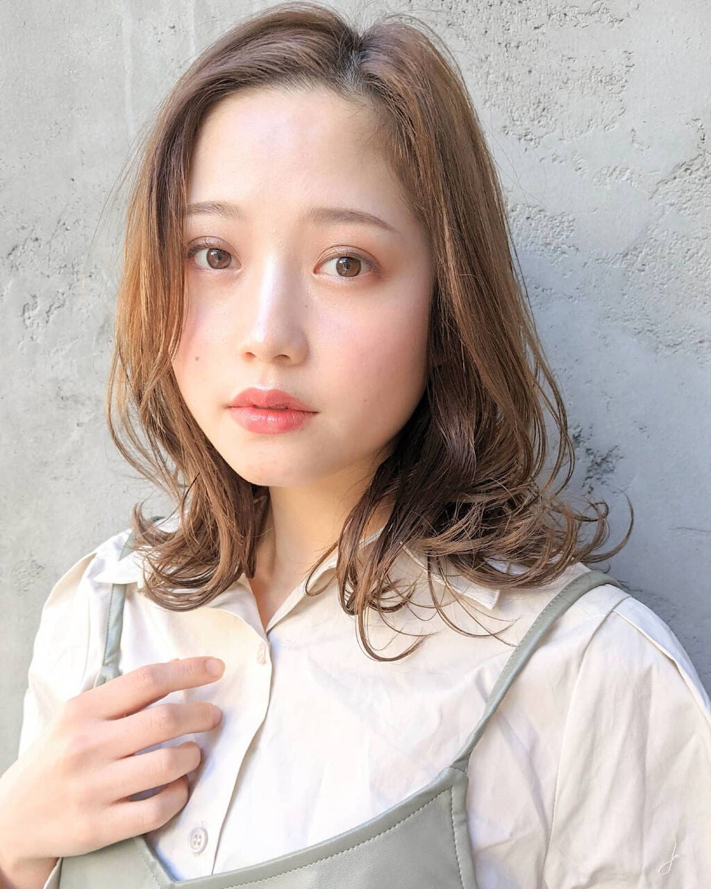 「【2025年最新版】眉毛の黄金比とは?|面長・丸顔・タイプ別の上手な描き方・整え方」の画像(#583137)