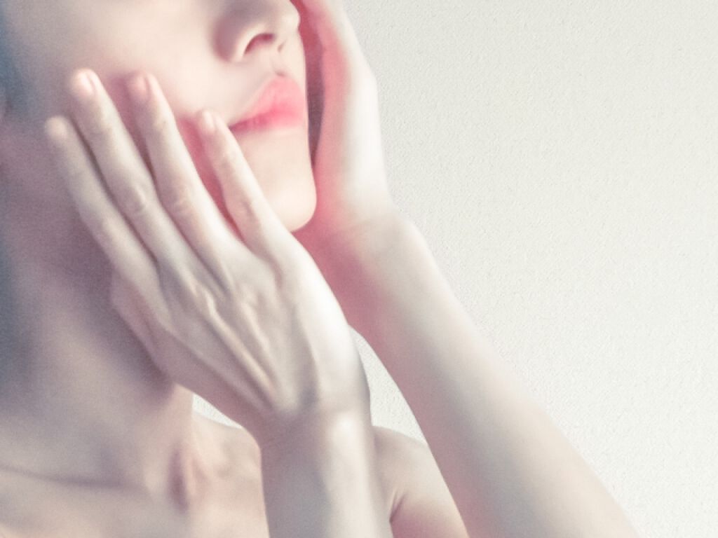 毛穴詰まりの原因と対策が知りたい!今日からできるいちご鼻の角栓ケアの画像