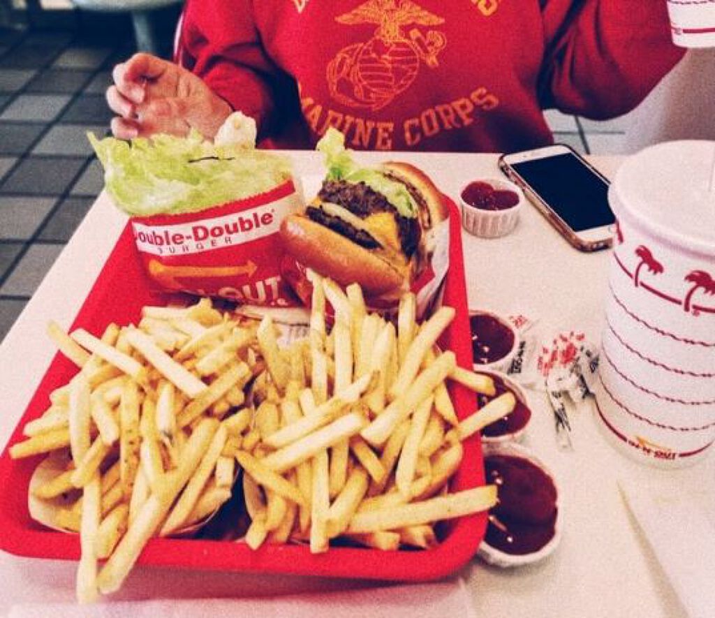 眉毛のニキビをなんとかしたい!気になる原因とケア方法をご紹介♡の画像