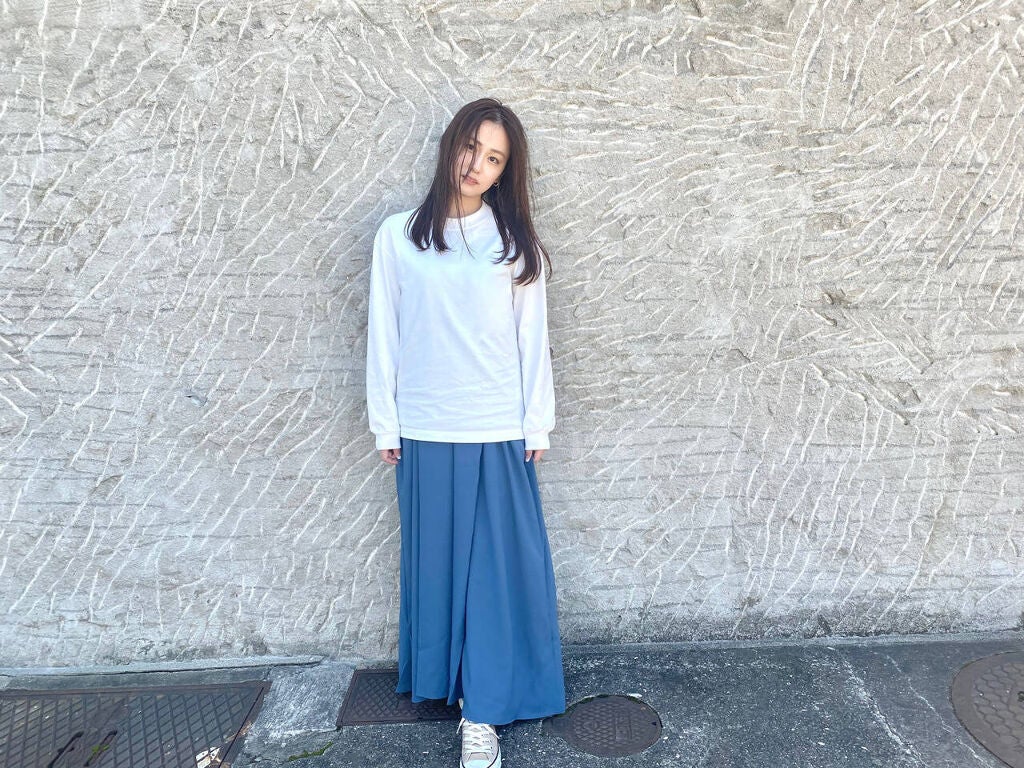 「静電気で髪がひどいことに…静電気が起こる原因や髪をぺったんこにさせない10つの対処法」の画像(#244428)