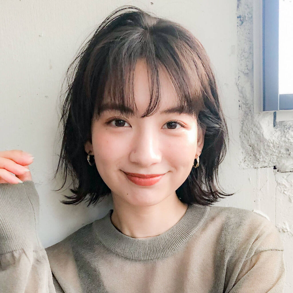 前髪のくせ毛がひどい 湿気に負けない朝セット法や前髪の直し方はこれだ くせ毛を活かす前髪もご紹介 Lips 前髪のくせ毛がひどい 湿気に負けない朝セット法や前髪の直し方はこれだ くせ毛を活かす前髪もご紹介 Lips