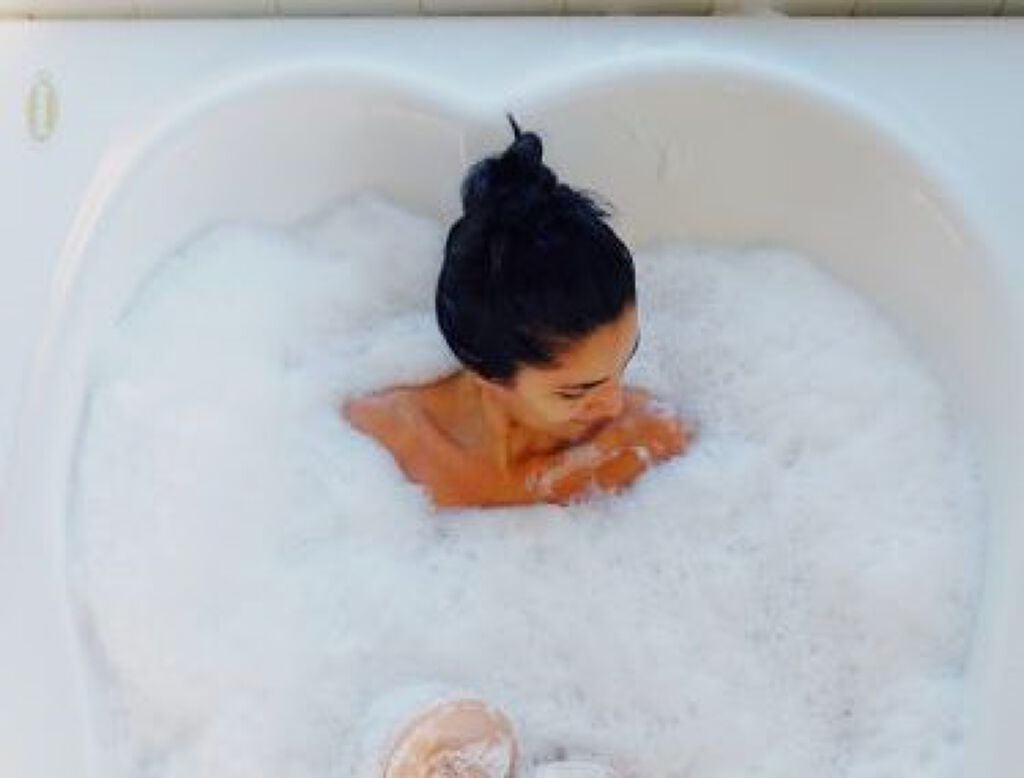 UVケアアイテムの選び方!おすすめ日焼け止めや基本のスキンケア・色白美肌を作るテクまでご紹介♡の画像