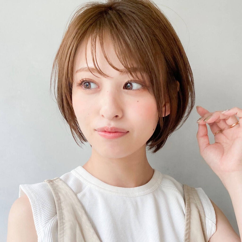 「末広二重でもっとかわいく!平行二重との違いや魅力を引き出すメイク方法も解説」の画像(#595901)