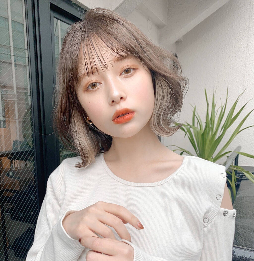 長めのボブヘアスタイル