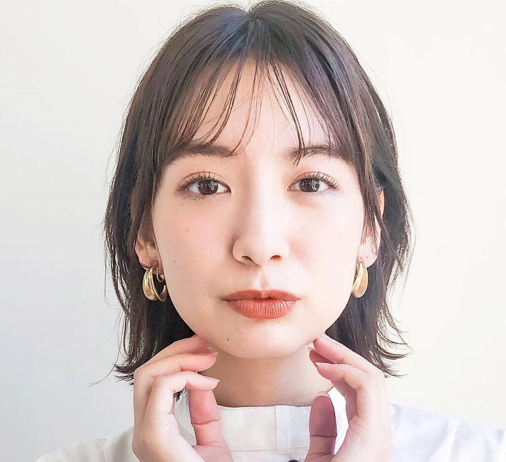 ナチュラルメイクの女性