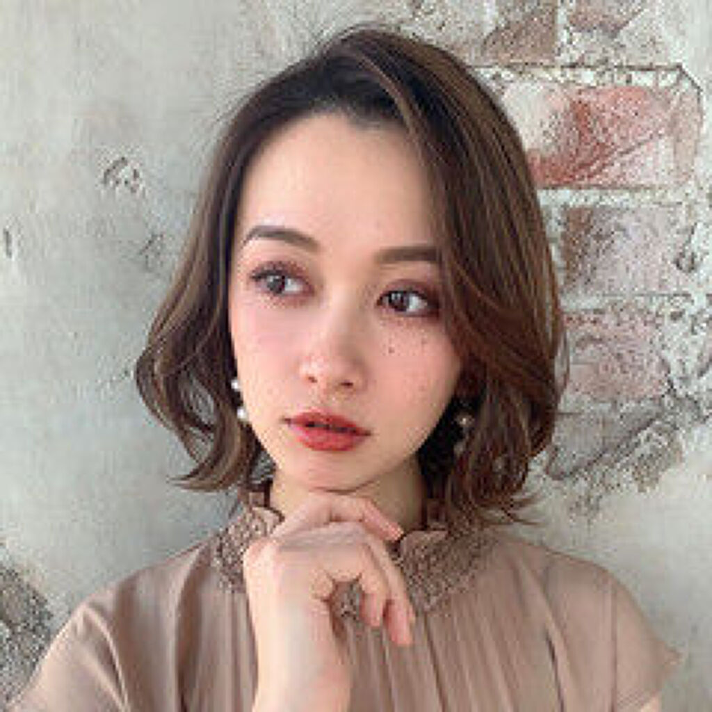 前髪の巻き方徹底解説 シースルーやかきあげも簡単 おすすめアイテムもご紹介 Lips