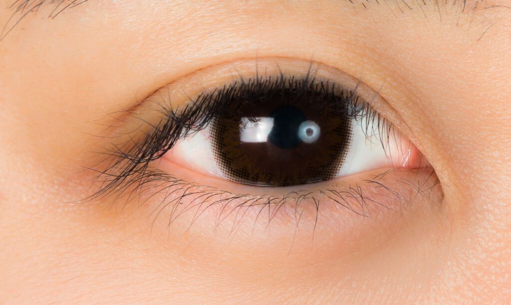 目元のシワには正しいエイジングケアを!改善方法やおすすめアイクリームをご紹介の画像