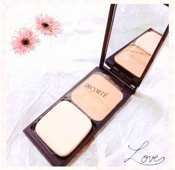 「朝のメイクもお直しも簡単♡LIPSで人気のパウダーファンデーション特集」の画像(#26770)