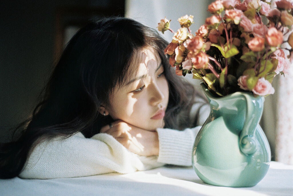 奥目とは?骨格で出目と見分ける!セルフで美人に見せるメイクのコツとおすすめコスメを伝授の画像