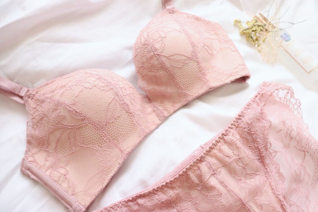 肌の黒ずみを取るには?原因や≪鼻・デリケートゾーン≫など部位別の予防方法、おすすめアイテムを伝授の画像