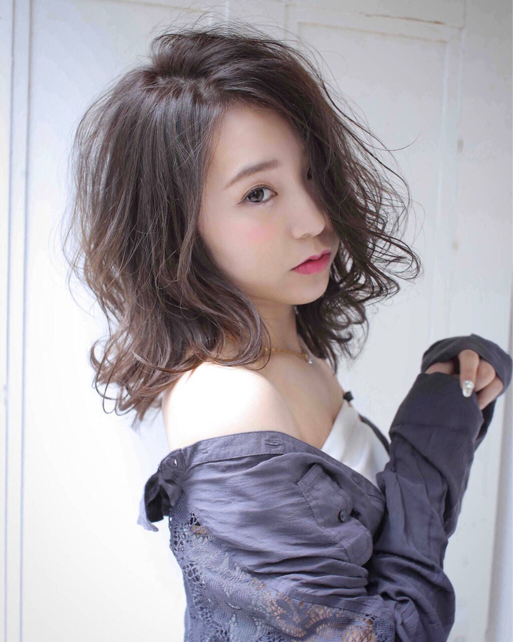 「【ブルべメイク方法解説】ブルべ夏・冬におすすめコスメ17選|プチプラリップ・アイシャドウなど」の画像(#277134)