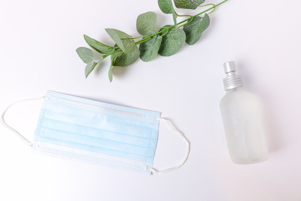 化粧水がしみるとき、どうしたらいい?【原因とおすすめ対処法】敏感肌向け化粧水も紹介の画像