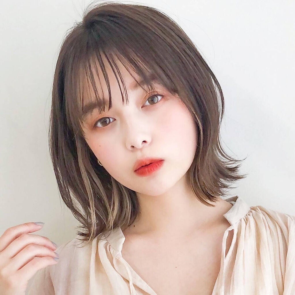 「チークって入れる意味ある?メイクでの役割や効果、上手な扱い方をご紹介!」の画像(#292055)